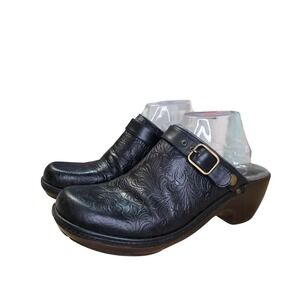 Nurture Black Leather Embossed Clogs Women's Size 10 Comfort Slip On Mule Shoes